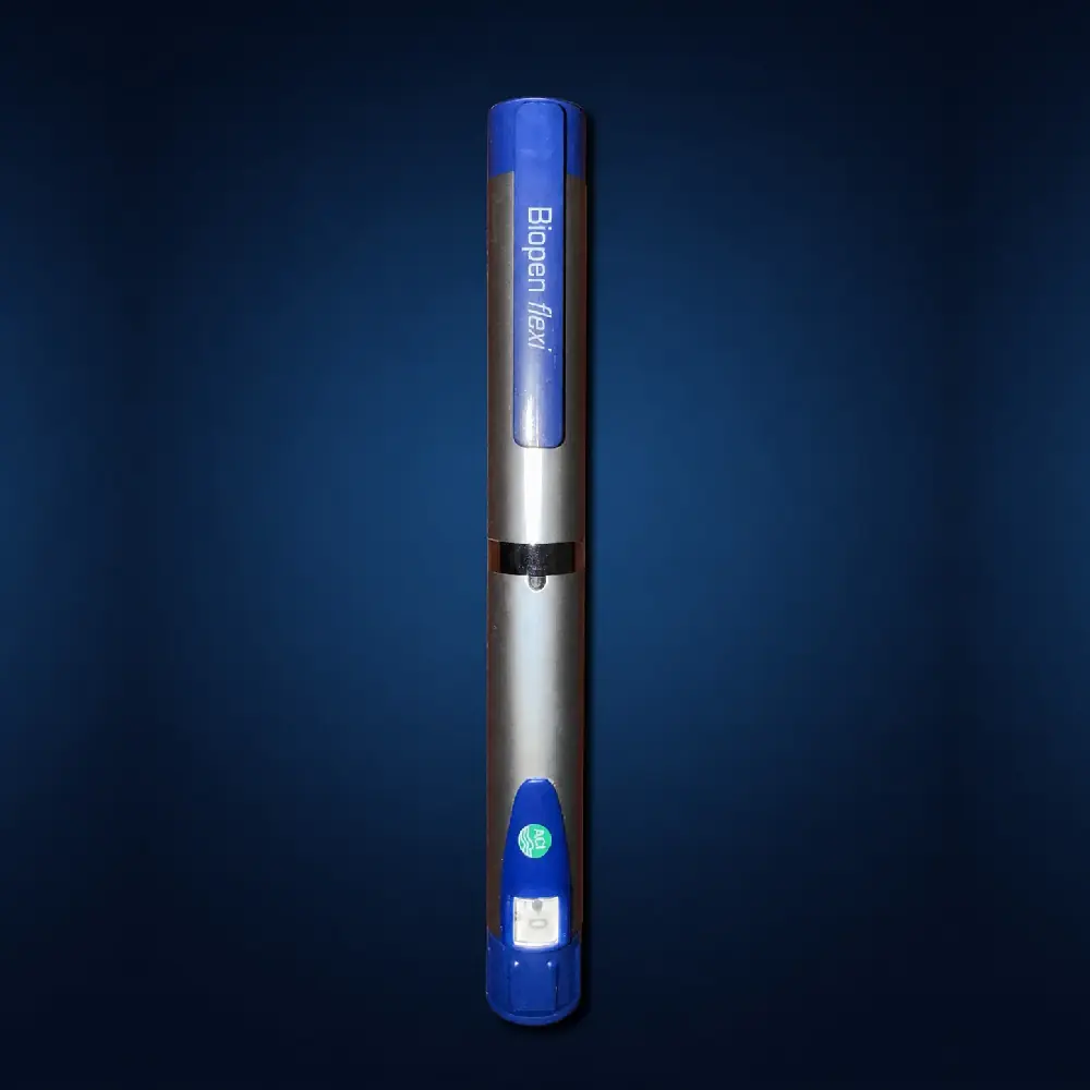 Bioflex Flexi 1 Bioflex Flexi reusable pen on a dark navy studio background